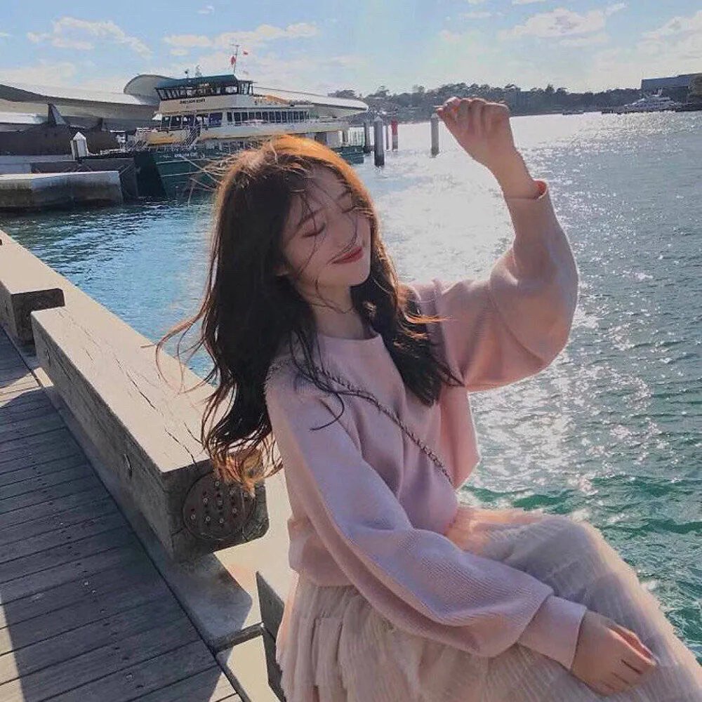坐在门口的幽灵